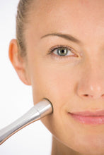 Cargar imagen en el visor de la galería, Pureo Derma Peel Microdermoabrasión Beurer FC 100