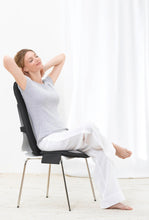 Cargar imagen en el visor de la galería, Asiento Masajeador Shiatsu Beurer MG 206 CATALOGO