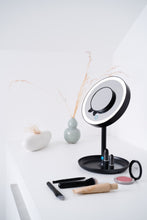 Cargar imagen en el visor de la galería, Espejo con Luz y Aumento para Maquillaje Beurer BS 45 Limited Edition CATALOGO
