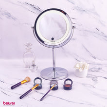 Cargar imagen en el visor de la galería, Espejo con Luz y Aumento para Maquillaje Beurer BS 55
